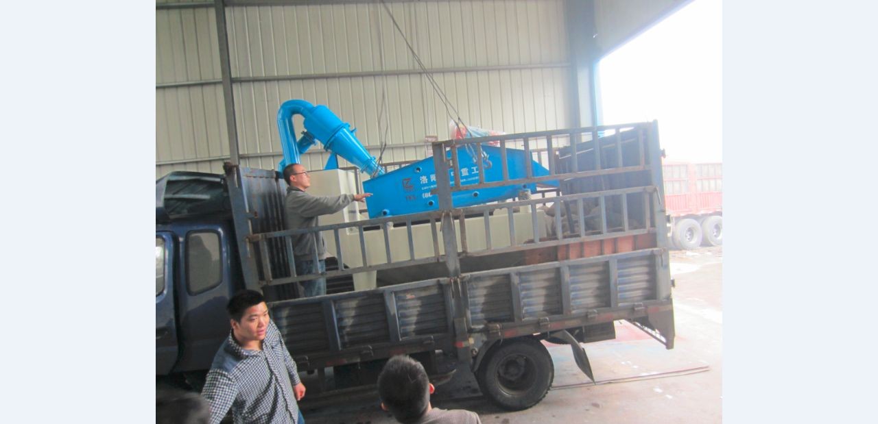 <a href=http://www.gxjgtl.com/tags/xishahuishouji target=_blank class=infotextkey><a href=//tags/xishahuishouji target=_blank class=infotextkey>細(xì)沙回收機(jī)</a></a>發(fā)貨現(xiàn)場(chǎng)